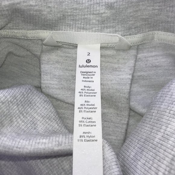 LULULEMON Gray Sweatshirt Turtleneck Pullover. Cowl Neck. Size Women's 2 - Picture 13 of 13